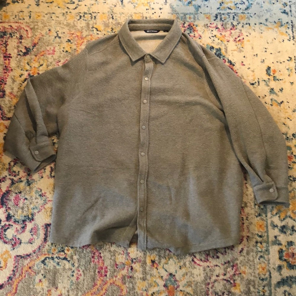 Amazing button up sweater 10/10 condition like new